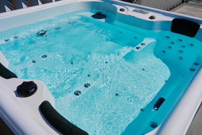 Large Hot Tub in Worthing BN11 1